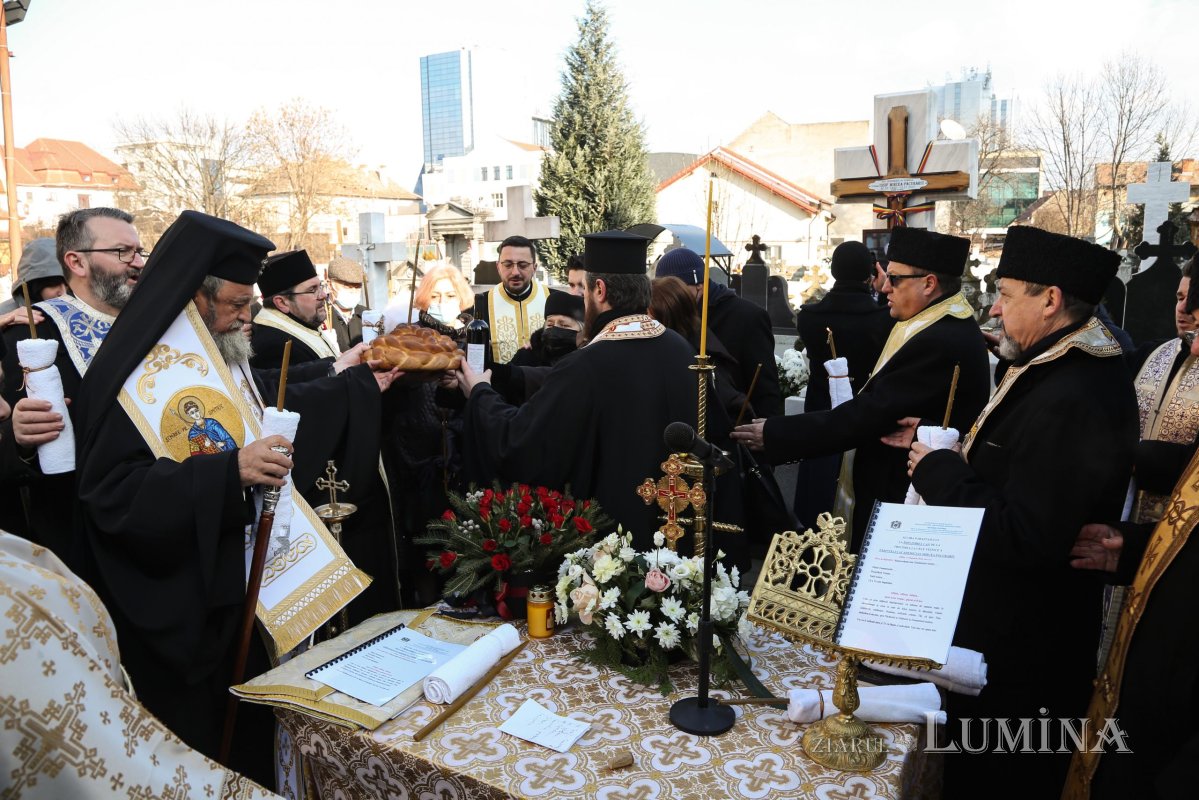 Părintele academician Mircea Păcurariu, pomenit la un an de la trecerea în veşnicie 200671