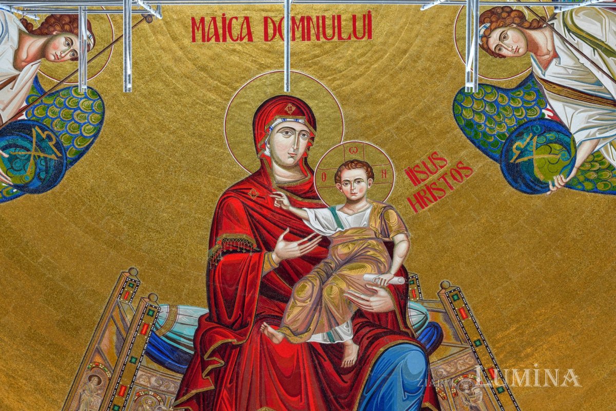 Șantierul Catedralei Mântuirii Neamului la început de an 200558