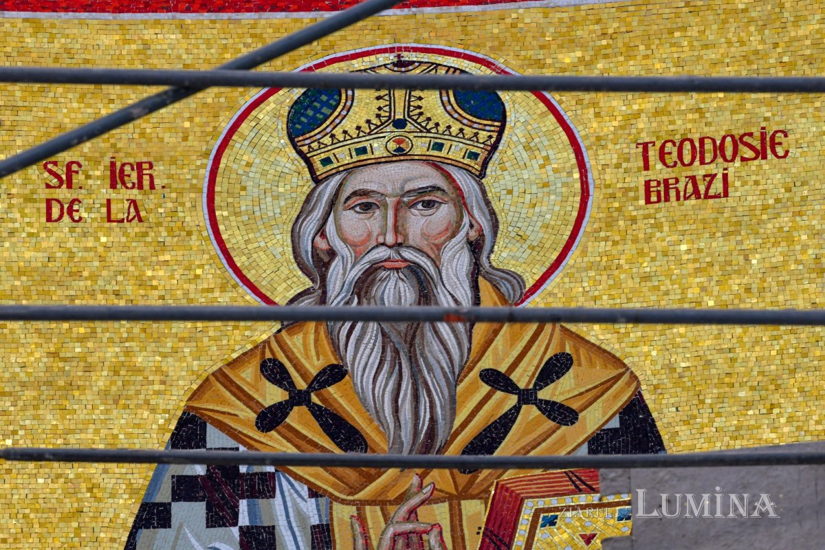 Șantierul Catedralei Mântuirii Neamului la început de an 200563