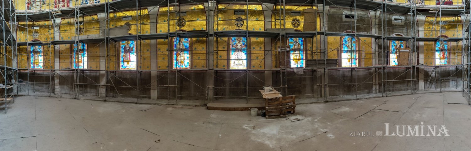 Șantierul Catedralei Mântuirii Neamului la început de an 200575