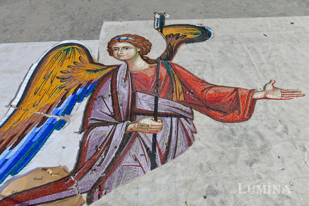 Șantierul Catedralei Mântuirii Neamului la început de an 200582