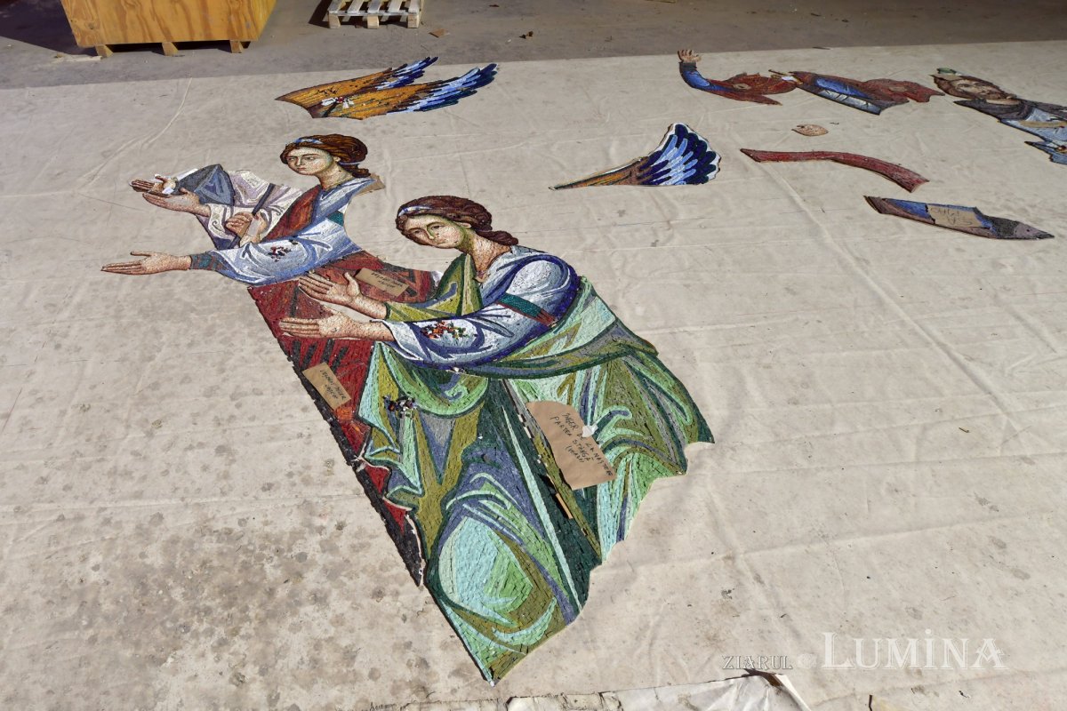 Șantierul Catedralei Mântuirii Neamului la început de an 200584