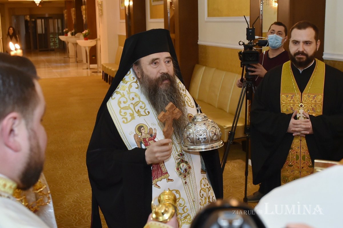 Moaștele Sfântului Alexandru oferite capelei unui cămin de bătrâni din Capitală  200811