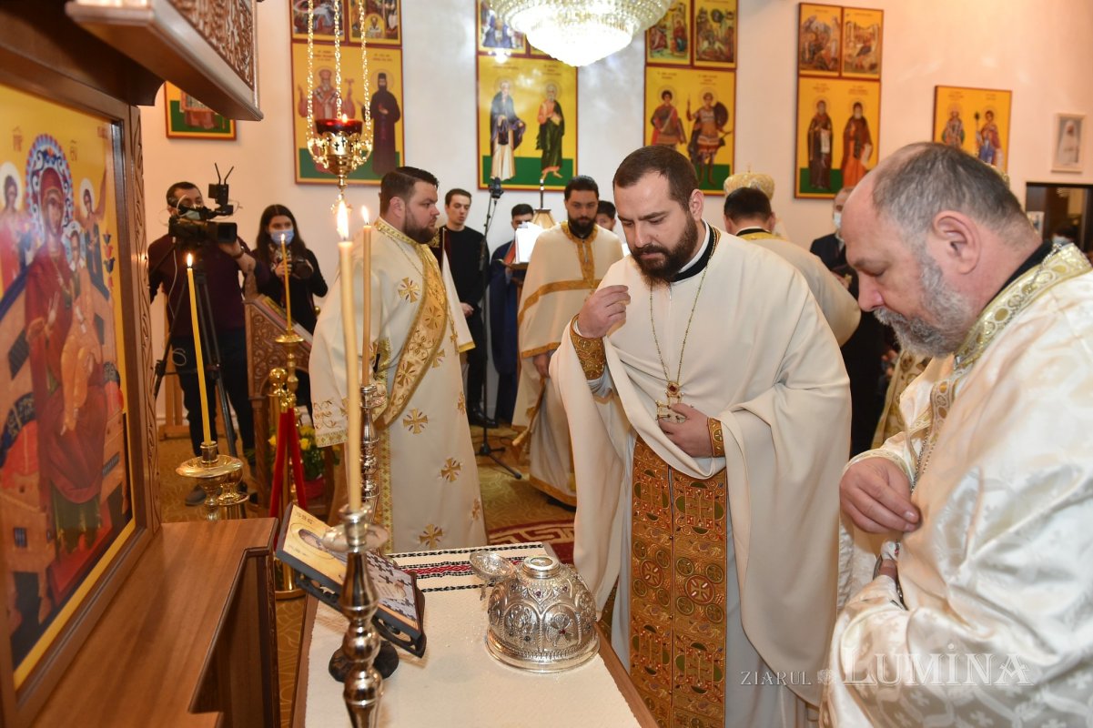 Moaștele Sfântului Alexandru oferite capelei unui cămin de bătrâni din Capitală  200823