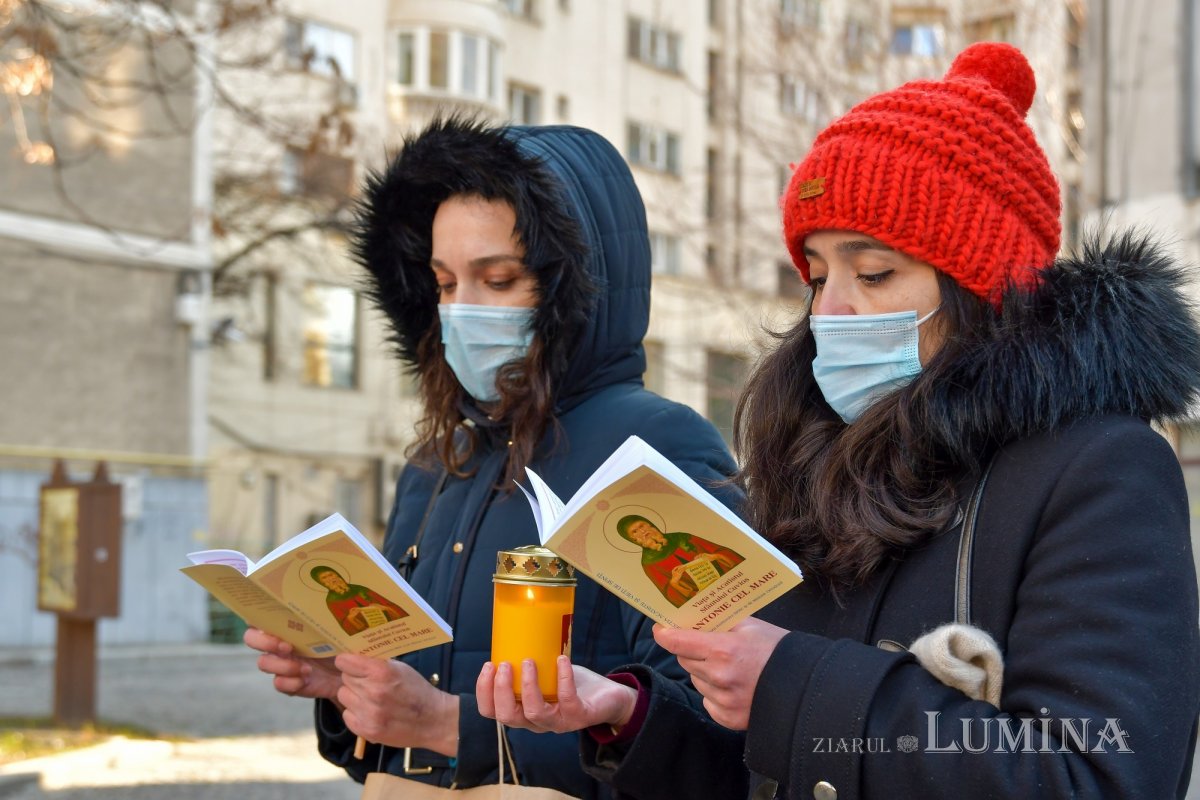 Procesiune cu icoana și moaștele Sfântului Antonie cel Mare în Capitală 200876