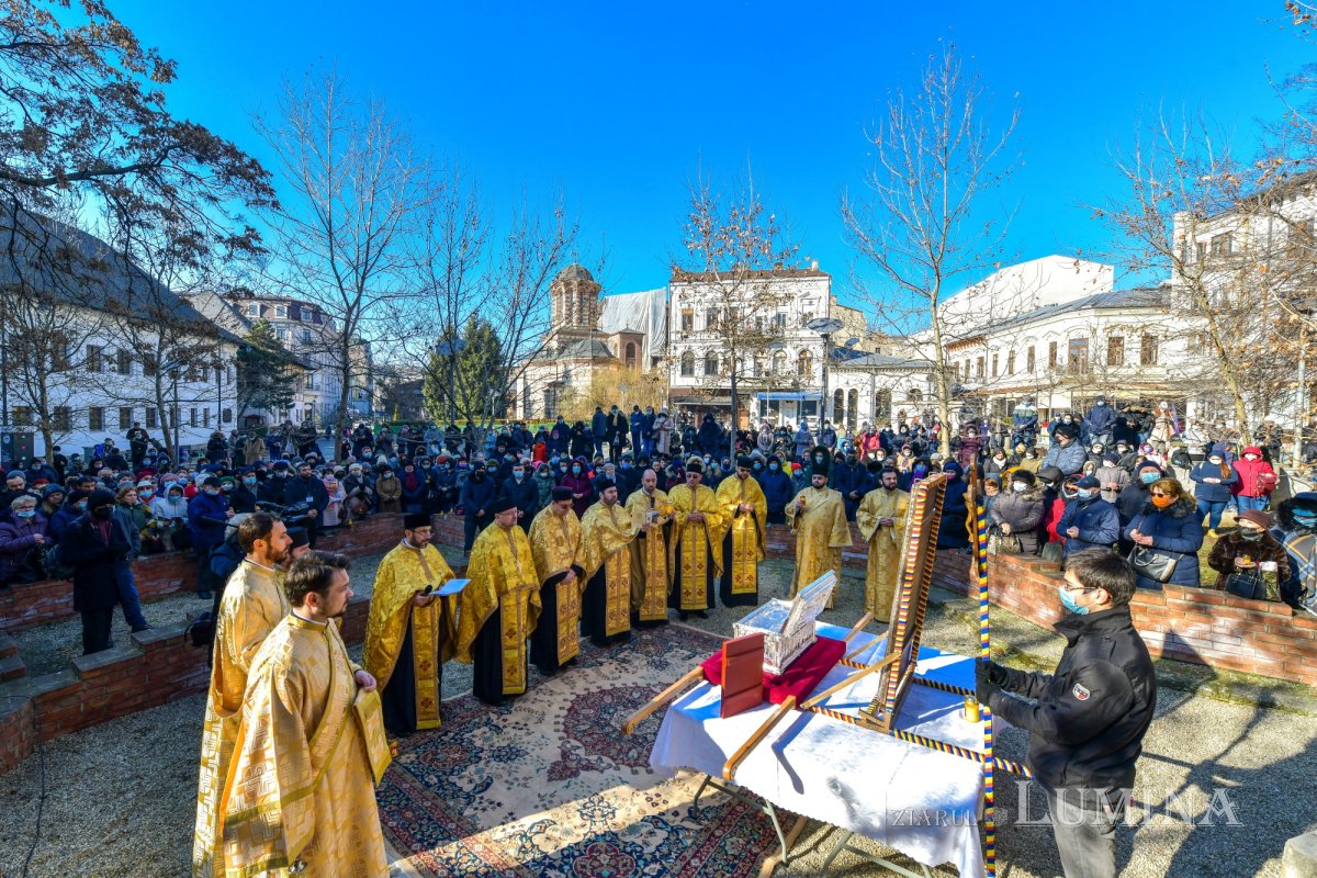Procesiune cu icoana și moaștele Sfântului Antonie cel Mare în Capitală 200877