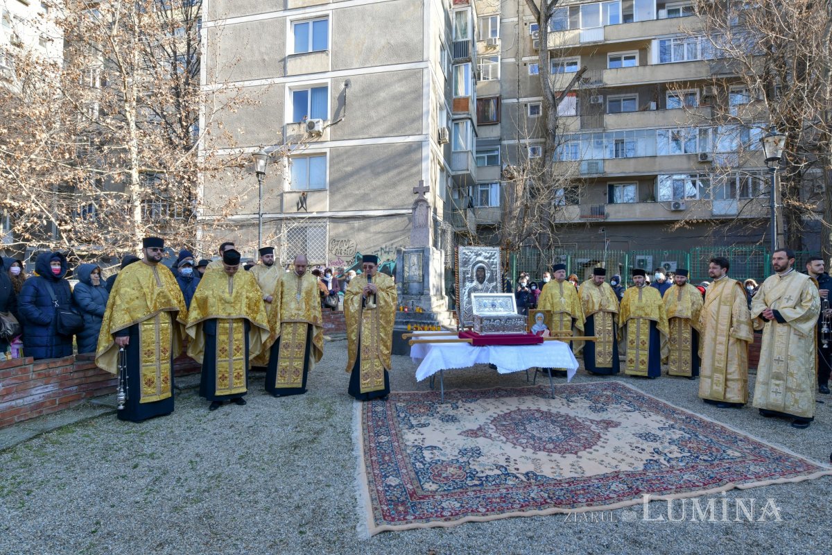 Procesiune cu icoana și moaștele Sfântului Antonie cel Mare în Capitală 200883