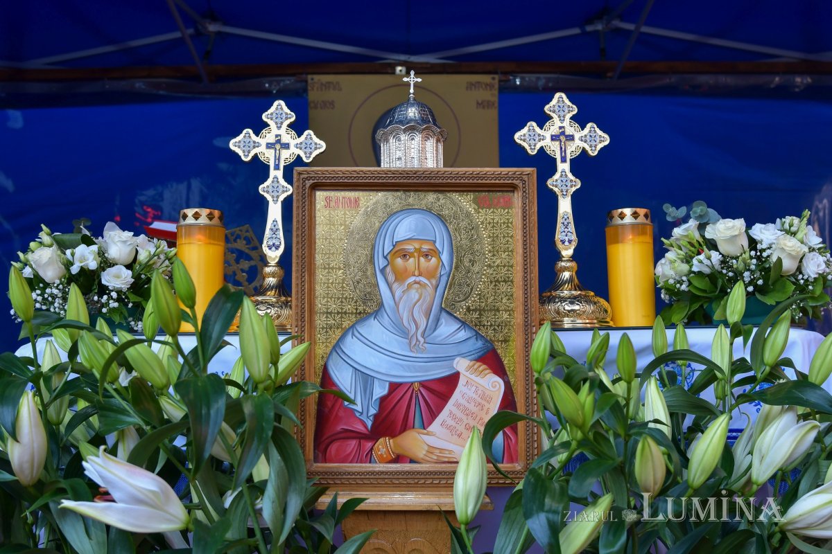 Sfântul Antonie cel Mare cinstit la biserica sa din centrul Capitalei 201047