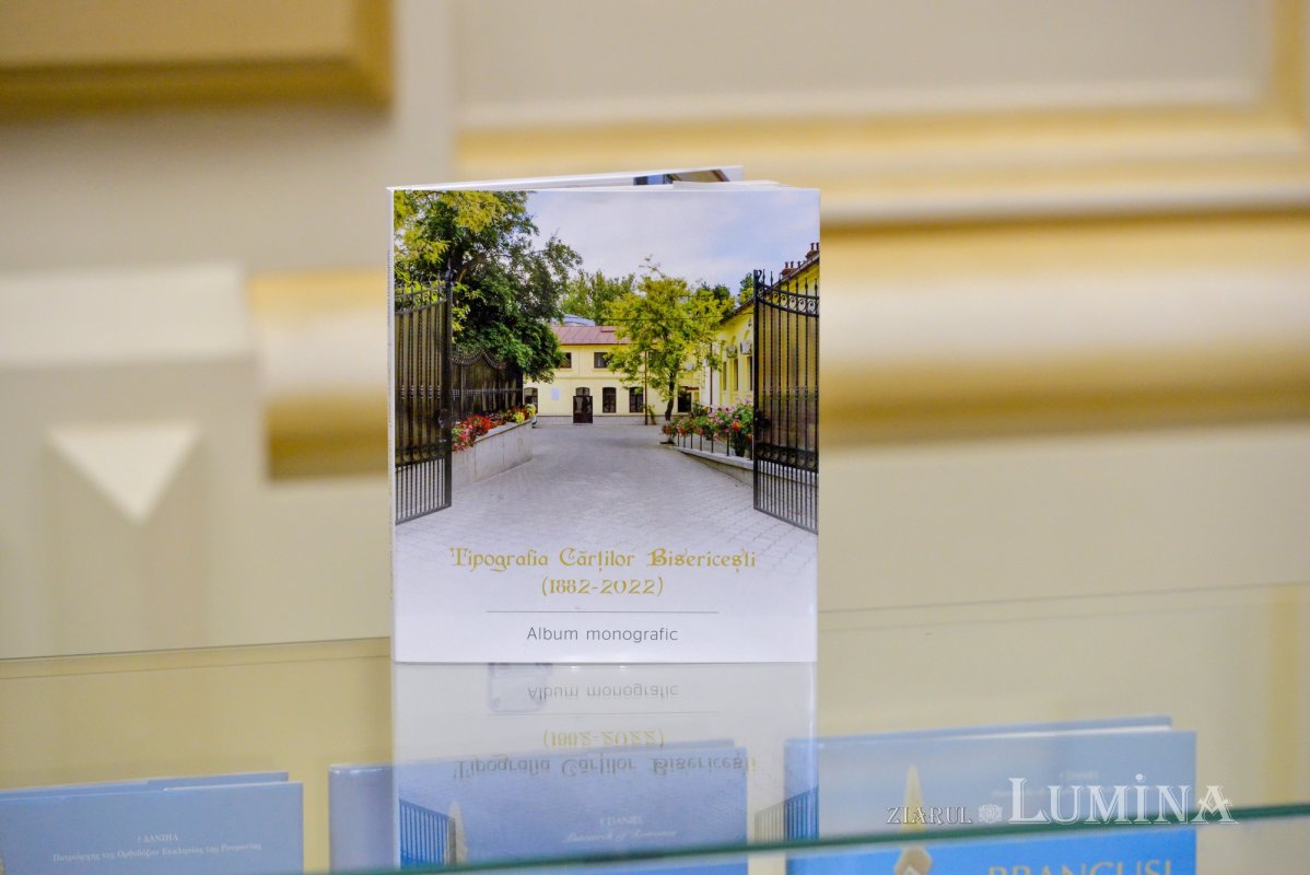 Expoziție dedicată împlinirii a 140 de ani de existență a Tipografiei Cărților Bisericești 201358