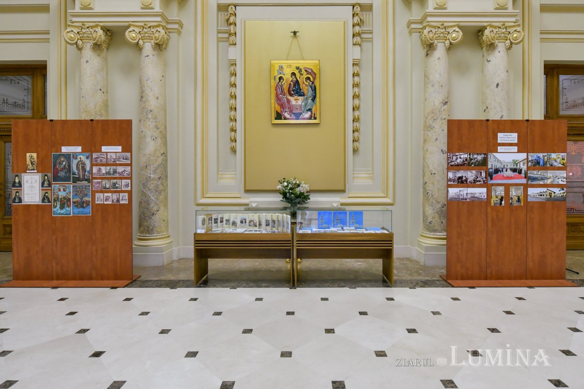 Expoziție dedicată împlinirii a 140 de ani de existență a Tipografiei Cărților Bisericești 201361