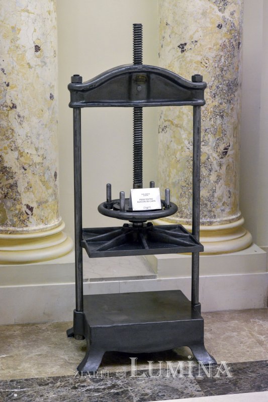 Expoziție dedicată împlinirii a 140 de ani de existență a Tipografiei Cărților Bisericești 201369