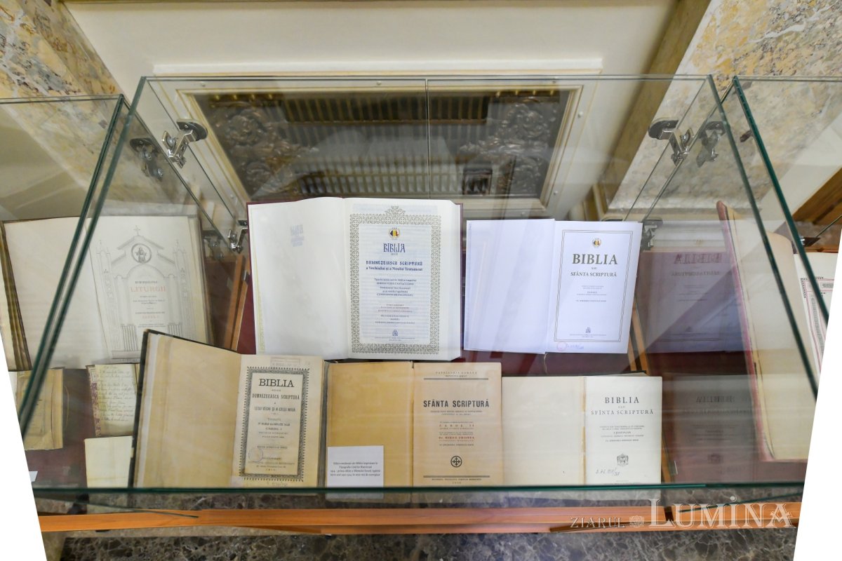 Expoziție dedicată împlinirii a 140 de ani de existență a Tipografiei Cărților Bisericești 201380