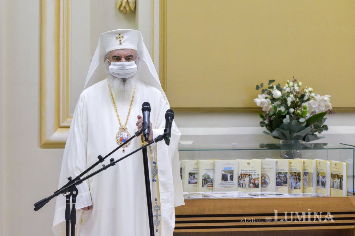 Expoziție dedicată împlinirii a 140 de ani de existență a Tipografiei Cărților Bisericești 201381