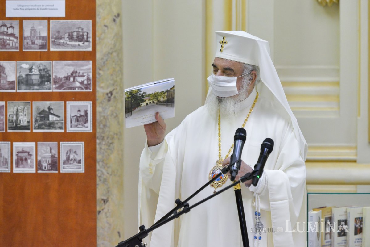 Expoziție dedicată împlinirii a 140 de ani de existență a Tipografiei Cărților Bisericești 201388