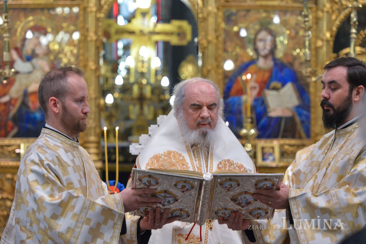 Sărbătorirea Unirii Principatelor Române la Patriarhie 201613