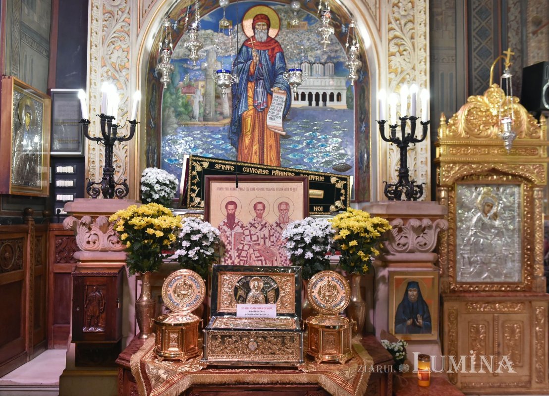 Laudă de seară adusă Sfinților Trei Ierarhi la Catedrala Patriarhală 201978