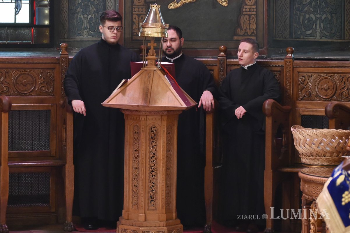 Laudă de seară adusă Sfinților Trei Ierarhi la Catedrala Patriarhală 201988