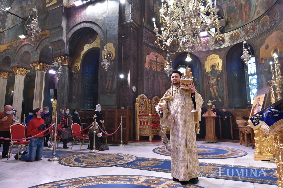 Laudă de seară adusă Sfinților Trei Ierarhi la Catedrala Patriarhală 201990