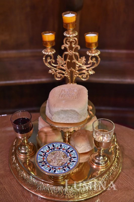 Laudă de seară adusă Sfinților Trei Ierarhi la Catedrala Patriarhală 201998