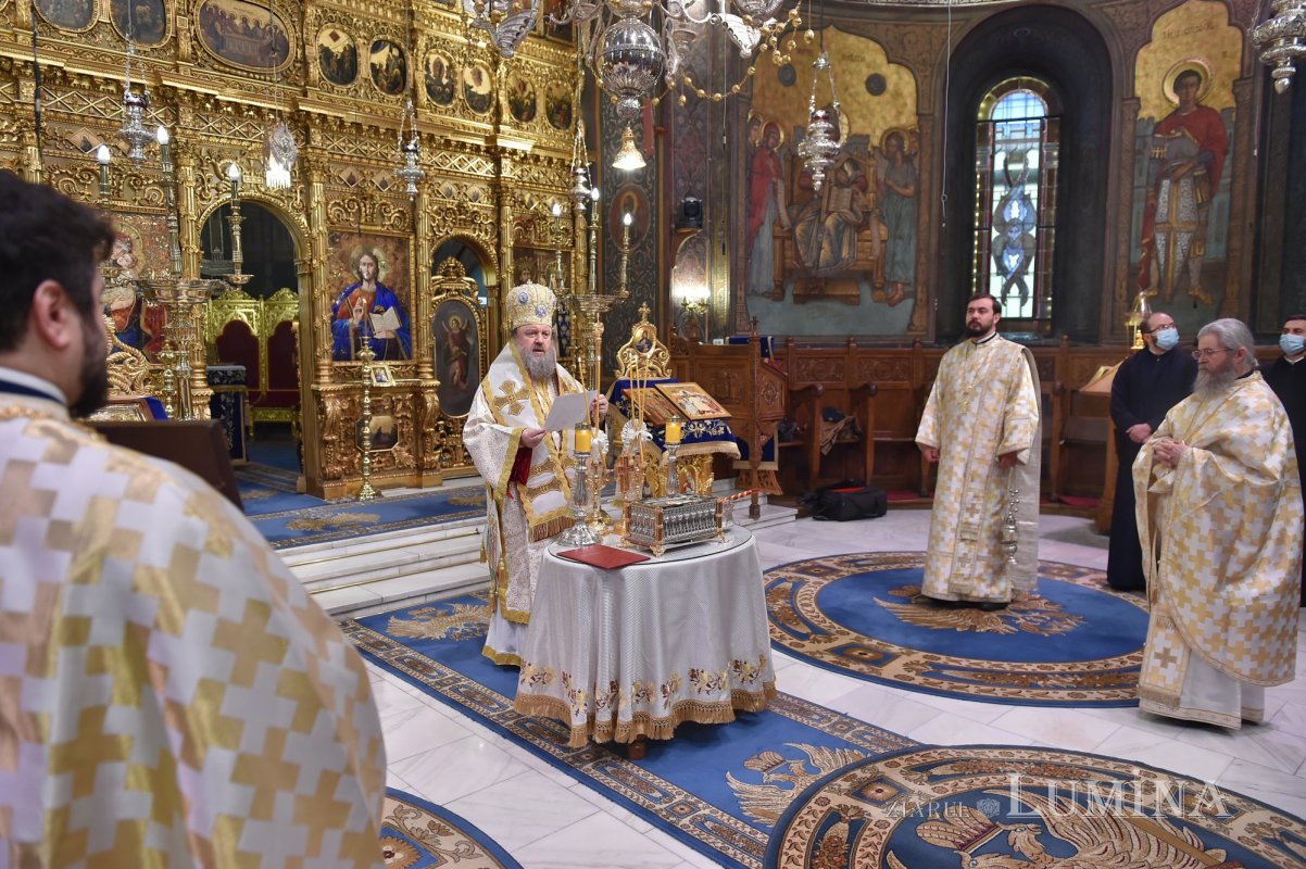 Sărbătoarea Sfinților Trei Ierarhi pe Colina Bucuriei 202070