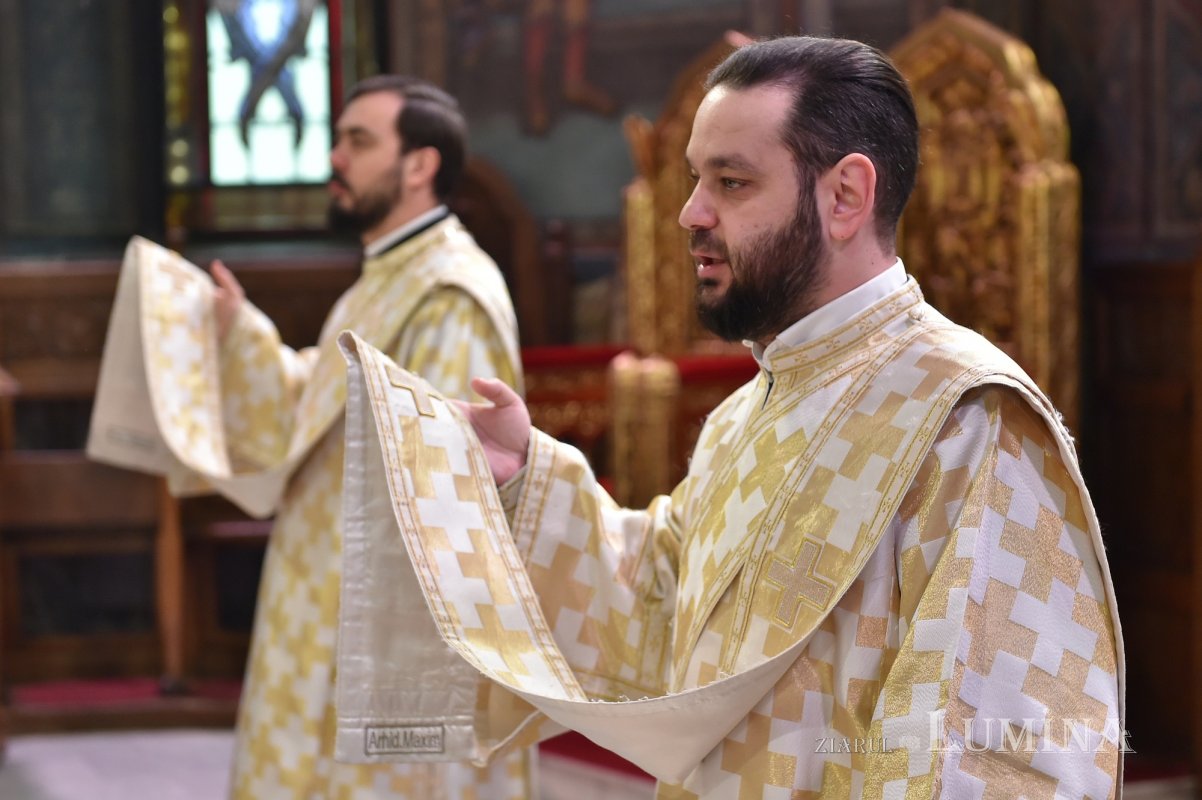 Sărbătoarea Sfinților Trei Ierarhi pe Colina Bucuriei 202076