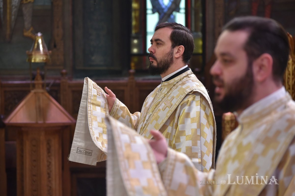 Sărbătoarea Sfinților Trei Ierarhi pe Colina Bucuriei 202080