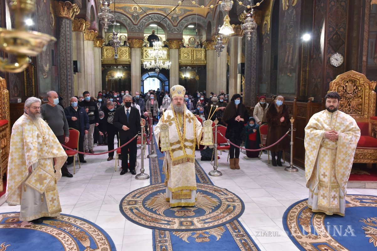 Sărbătoarea Sfinților Trei Ierarhi pe Colina Bucuriei 202086