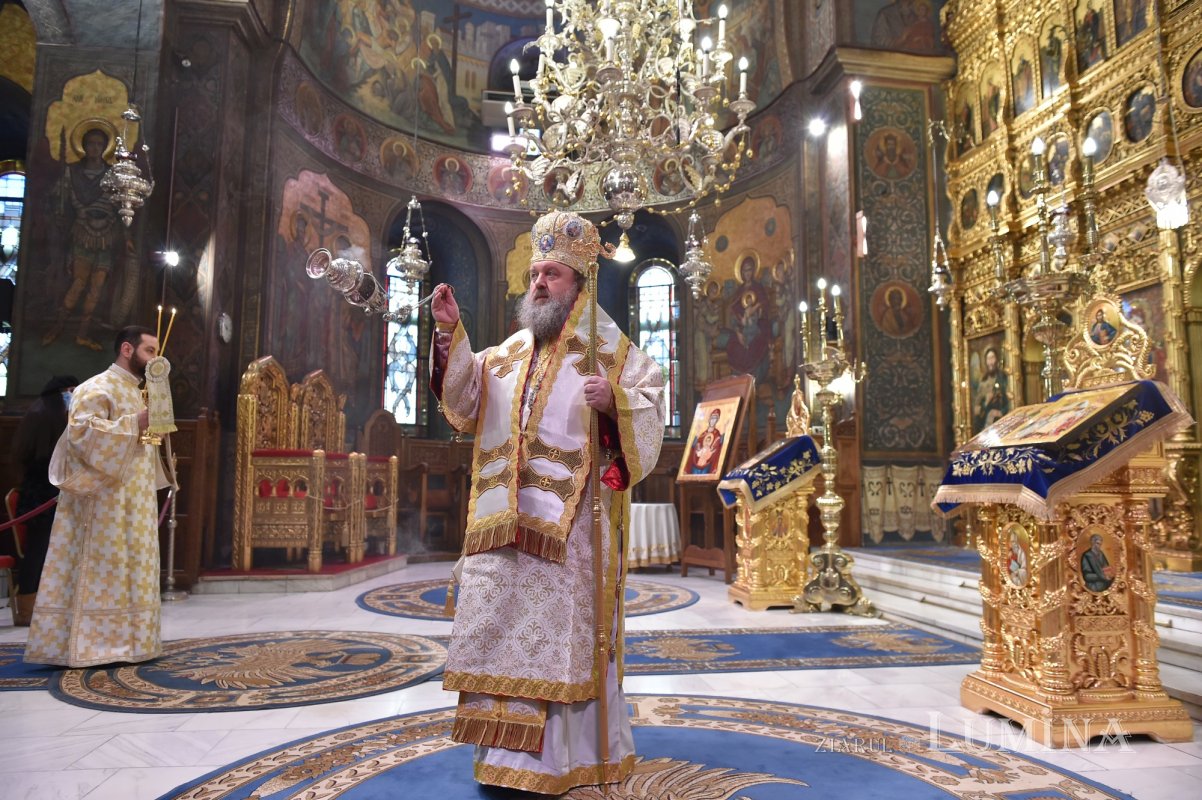 Sărbătoarea Sfinților Trei Ierarhi pe Colina Bucuriei 202087