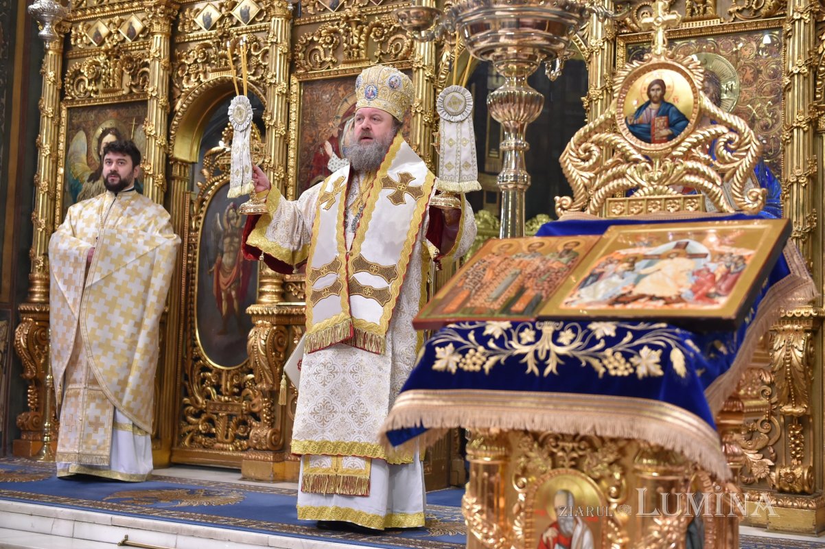 Sărbătoarea Sfinților Trei Ierarhi pe Colina Bucuriei 202089