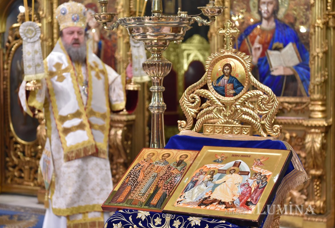 Sărbătoarea Sfinților Trei Ierarhi pe Colina Bucuriei 202090