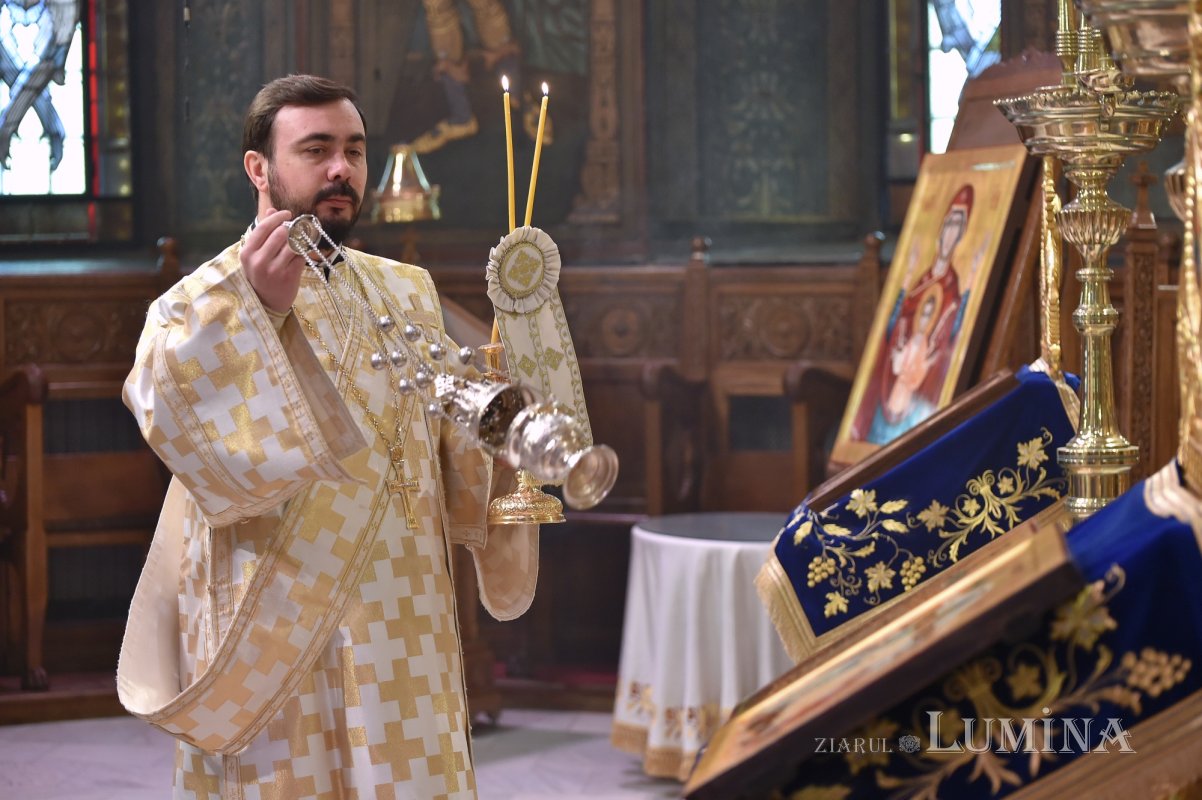 Sărbătoarea Sfinților Trei Ierarhi pe Colina Bucuriei 202091