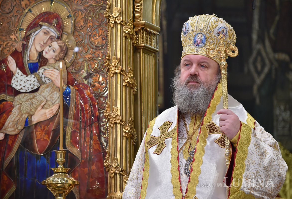 Sărbătoarea Sfinților Trei Ierarhi pe Colina Bucuriei 202093