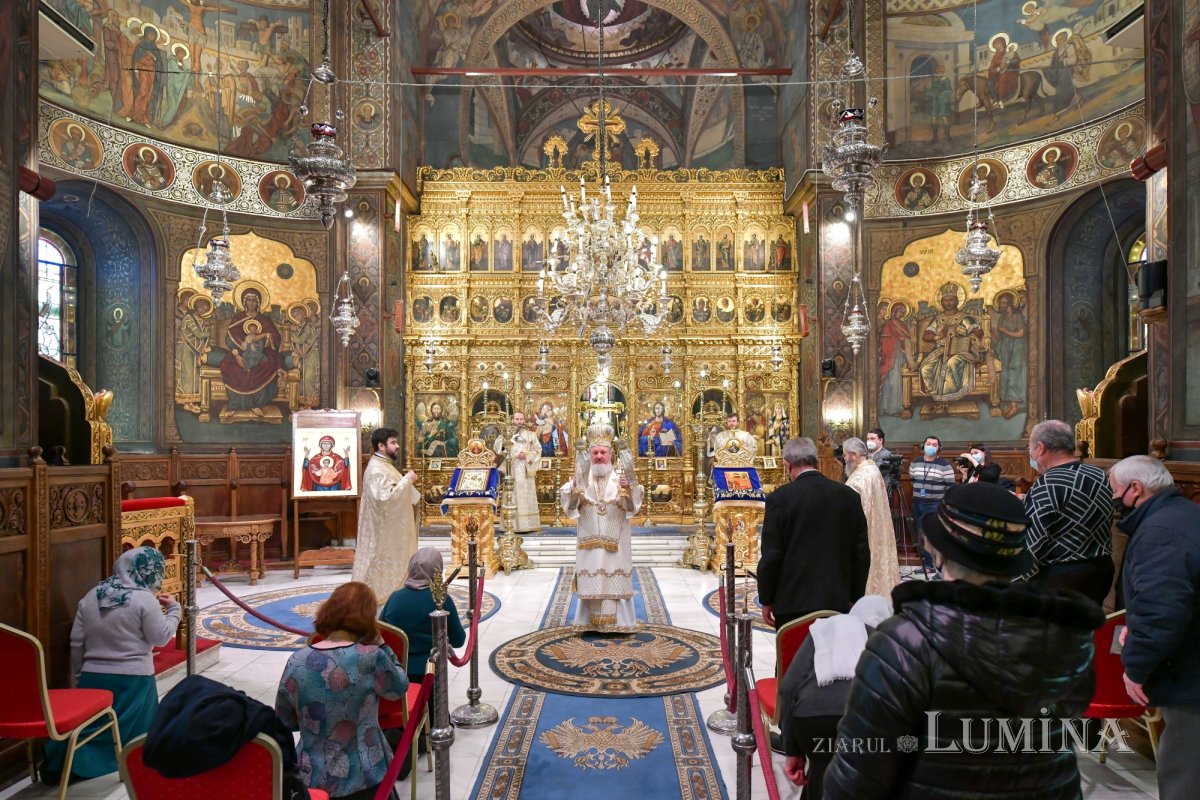 Sărbătoarea Întâmpinării Domnului la Catedrala Patriarhală 202464