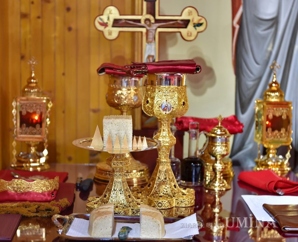 Fotografii artistice ale Publicațiilor Lumina 202632