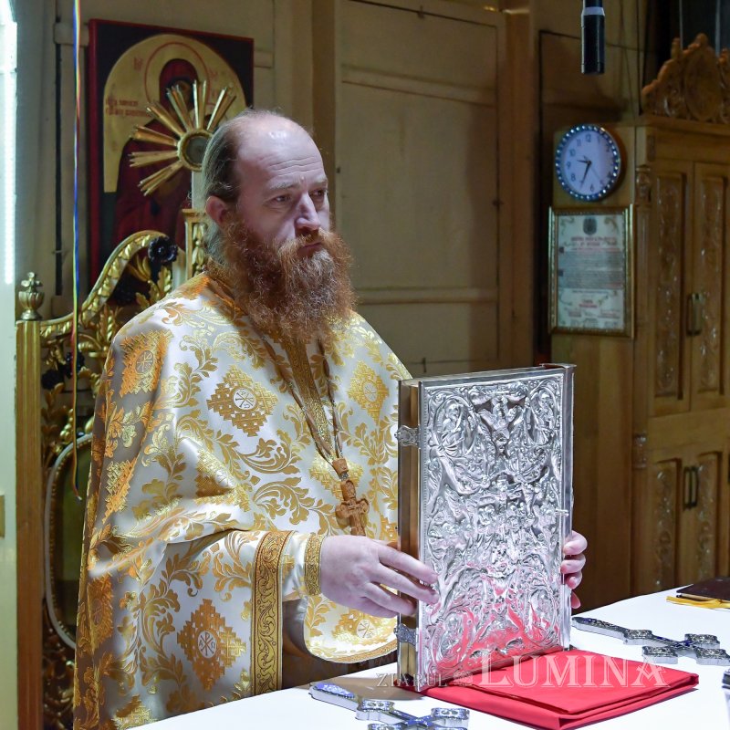 O nouă raclă pentru moaștele Sfântului Irodion de la Lainici, la Mănăstirea Pasărea 202703