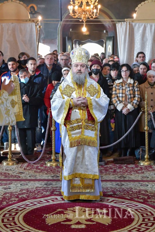 O nouă raclă pentru moaștele Sfântului Irodion de la Lainici, la Mănăstirea Pasărea 202710