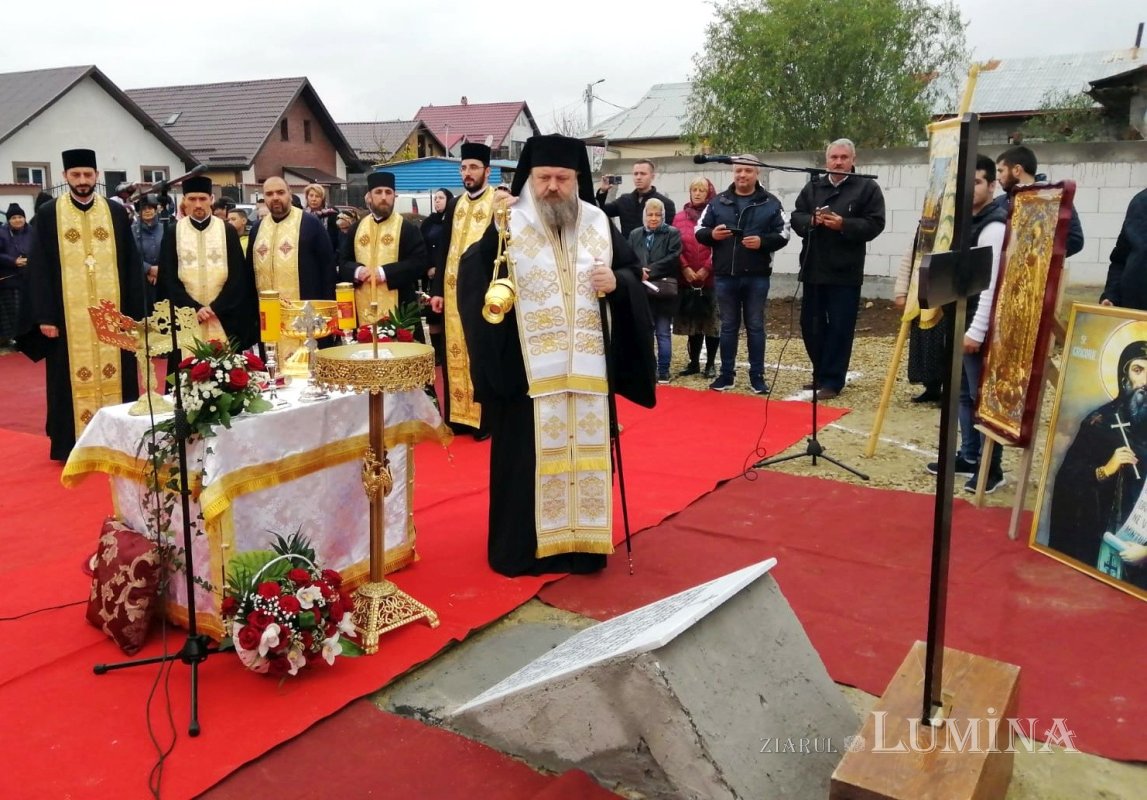 „Din gunoi înalți pe cel lipsit” 202874