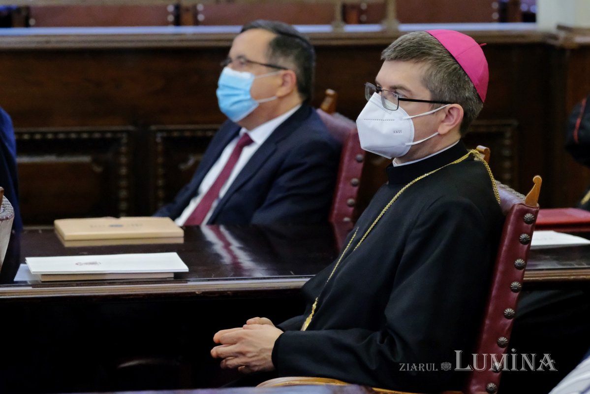 Dialogul dintre stat și culte, definit de echilibru 203147