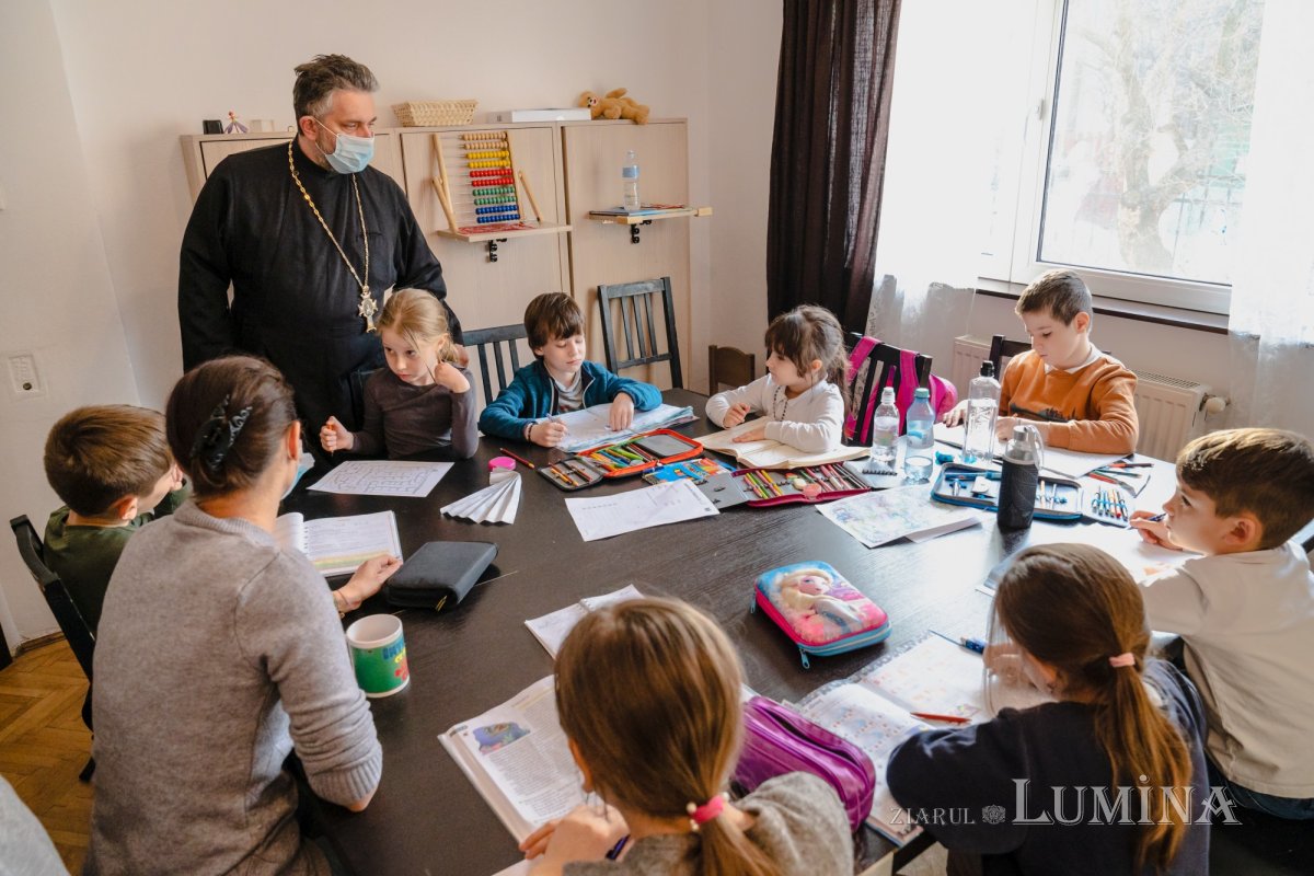 Trecut și prezent la Biserica Flămânda din București 203039