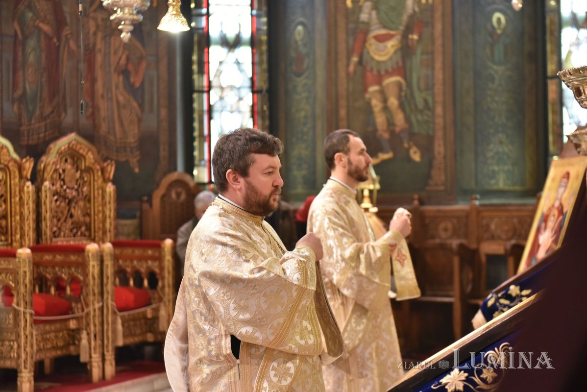 Duminica Vameşului şi a Fariseului la Catedrala Patriarhală 203267