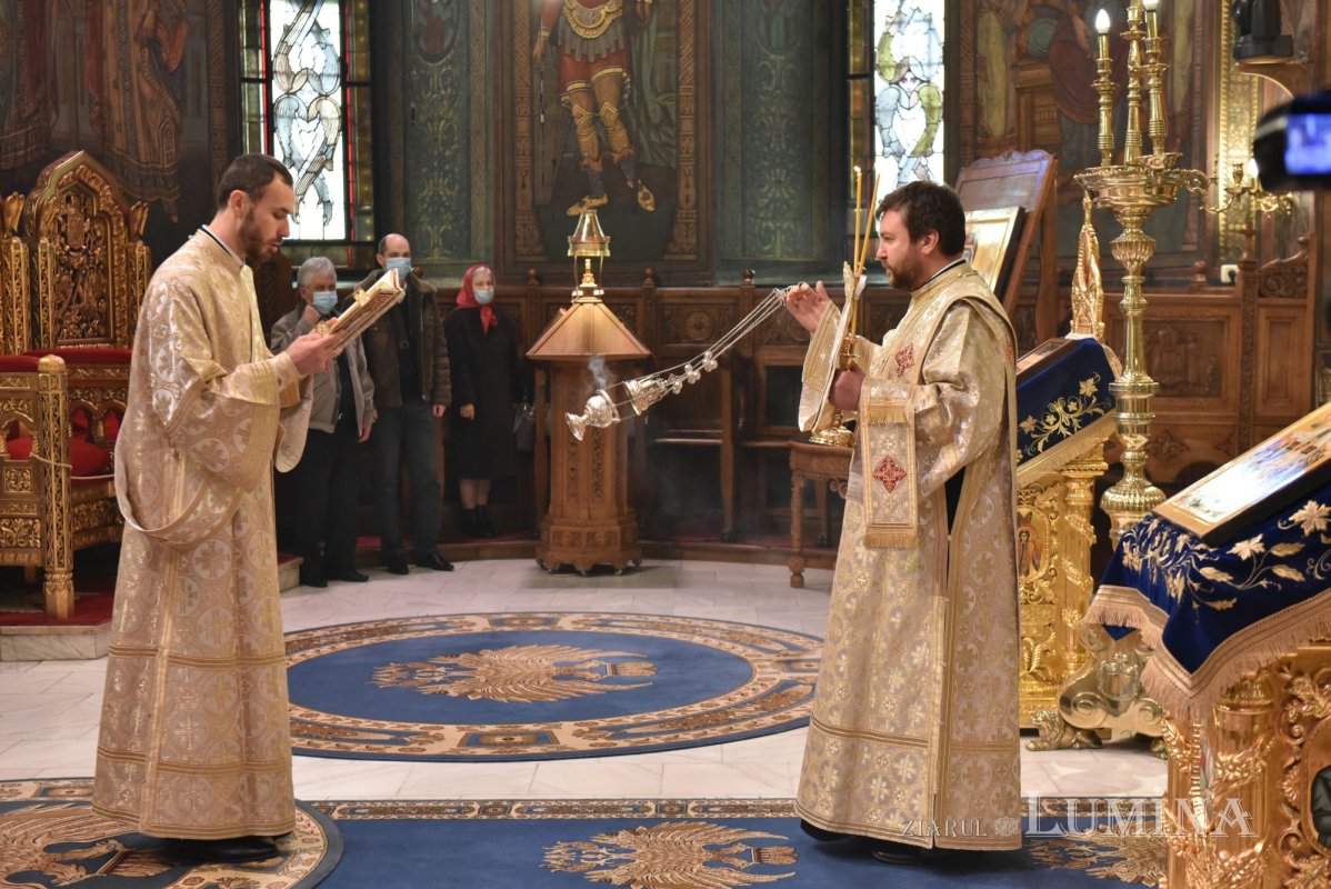 Duminica Vameşului şi a Fariseului la Catedrala Patriarhală 203279