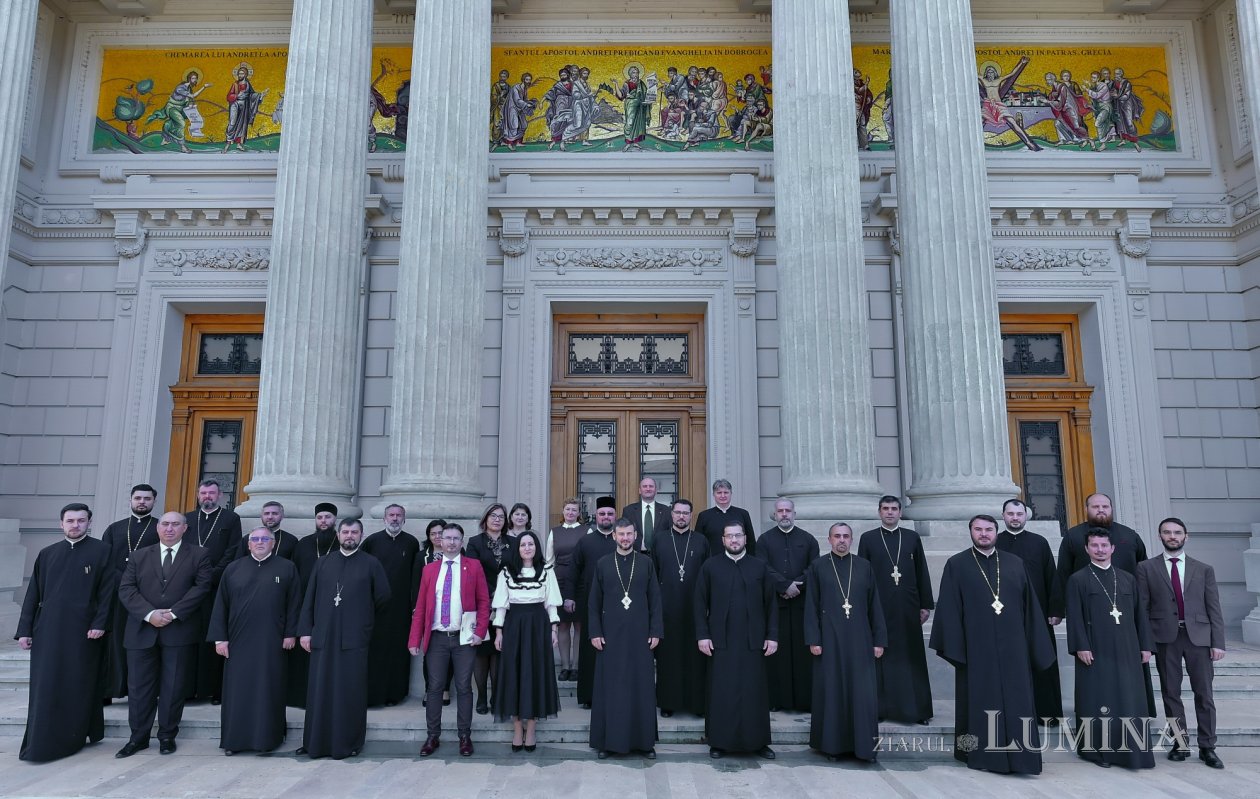 Comuniune şi conlucrare cu românii din afara României 203543
