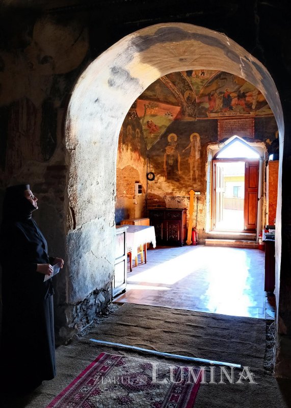 Fotografii artistice ale Publicațiilor Lumina 203873