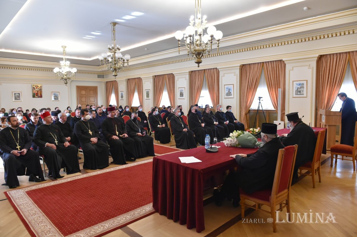 Adunarea Generală a Casei de Ajutor Reciproc a Arhiepiscopiei Bucureștilor 204169