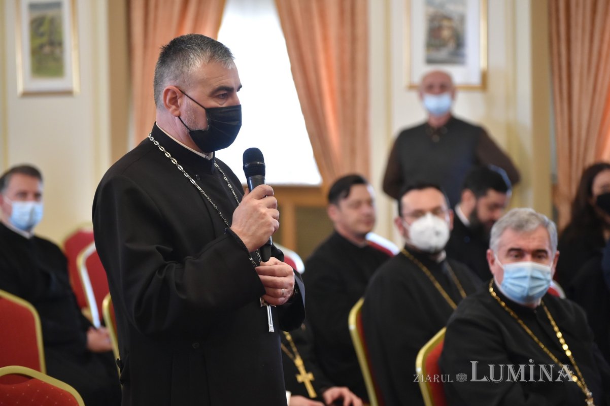 Adunarea Generală a Casei de Ajutor Reciproc a Arhiepiscopiei Bucureștilor 204178