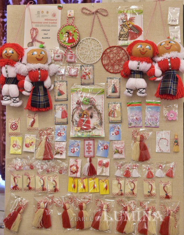 „Mărţişorul - Povestea unei tradiţii” la Parlamentul României   205013