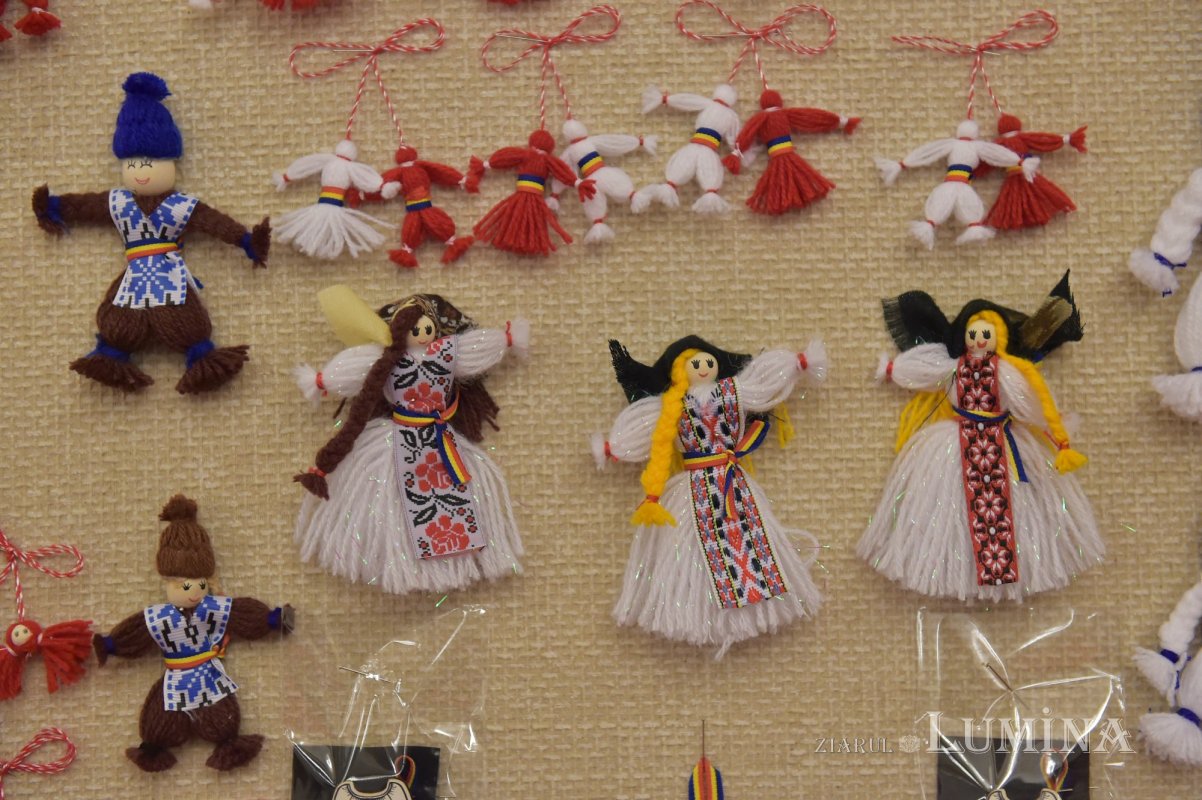 „Mărţişorul - Povestea unei tradiţii” la Parlamentul României   205020