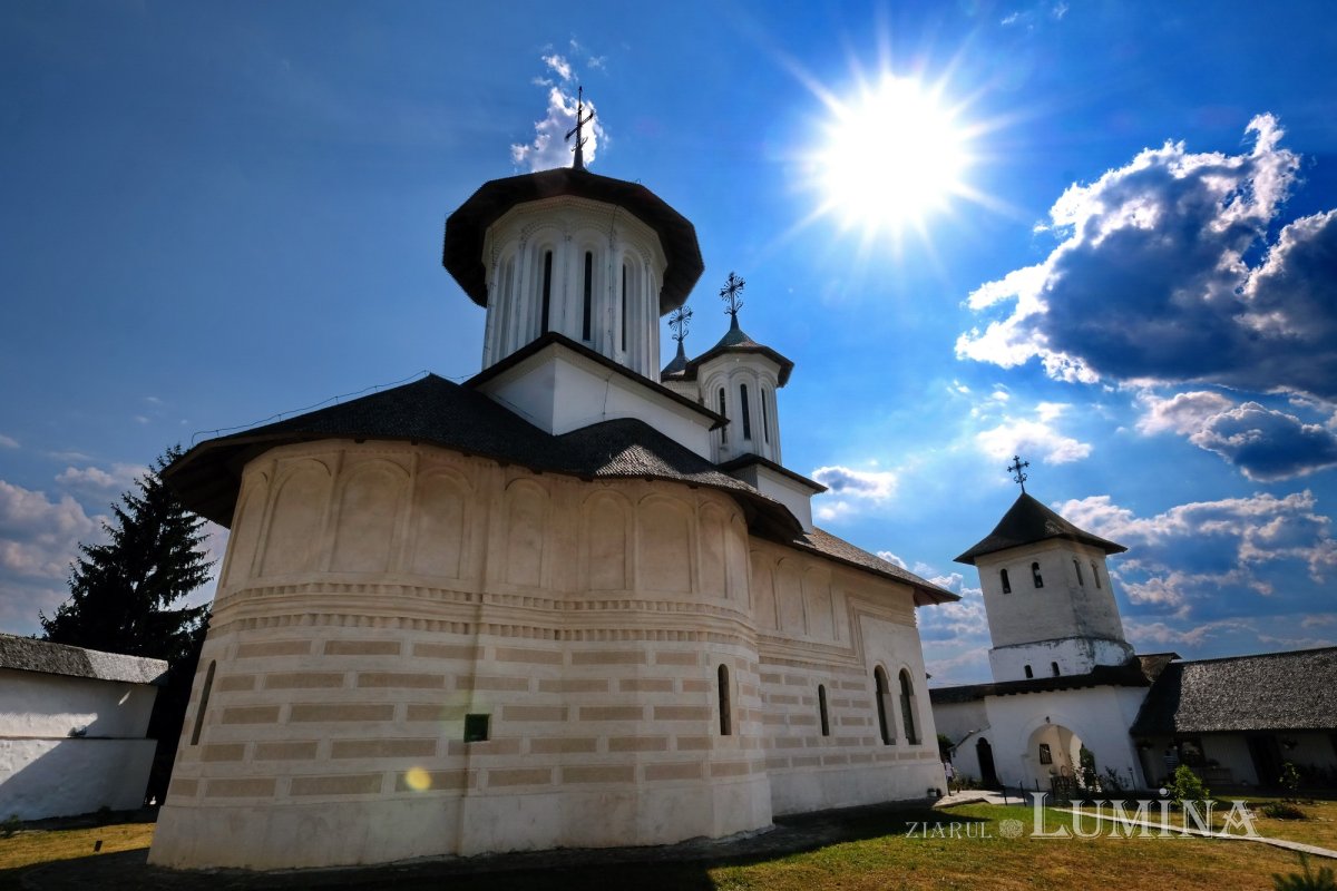 Fotografii artistice ale Publicațiilor Lumina 205301