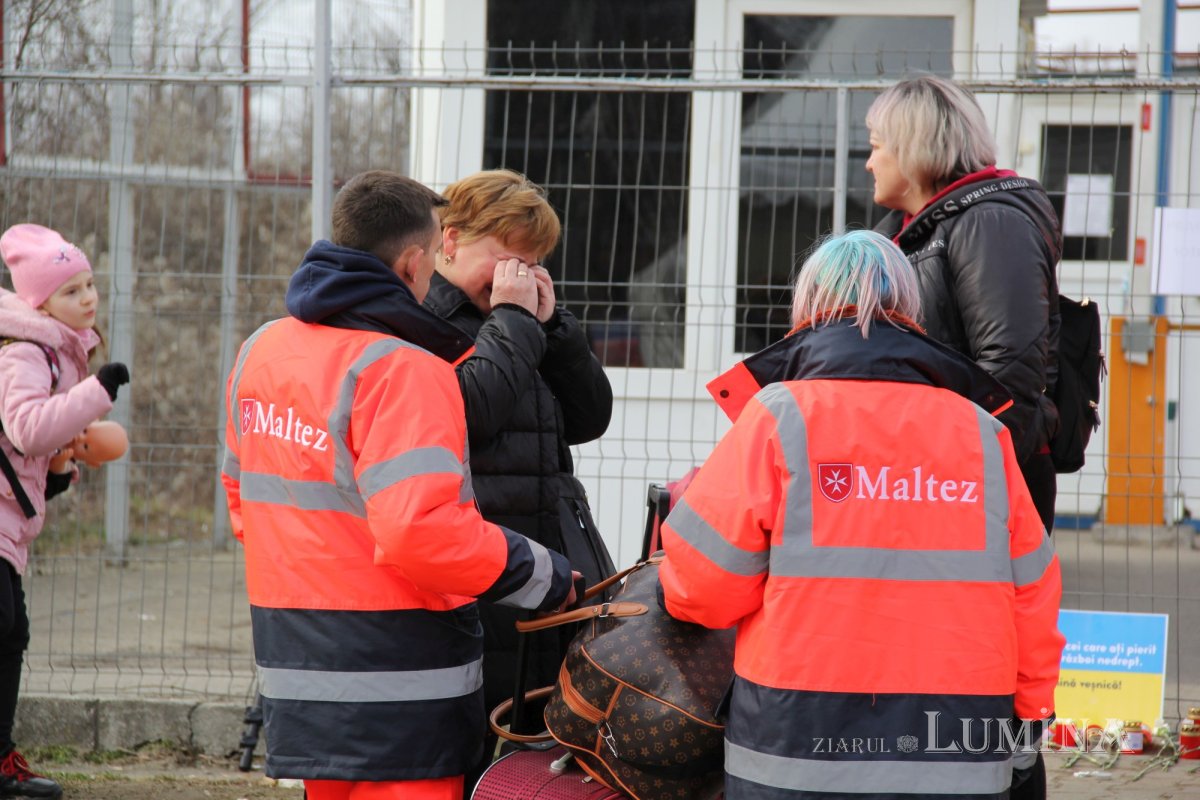 Zi şi noapte alături de refugiaţii care ajung la Sighetu Marmaţiei 205704