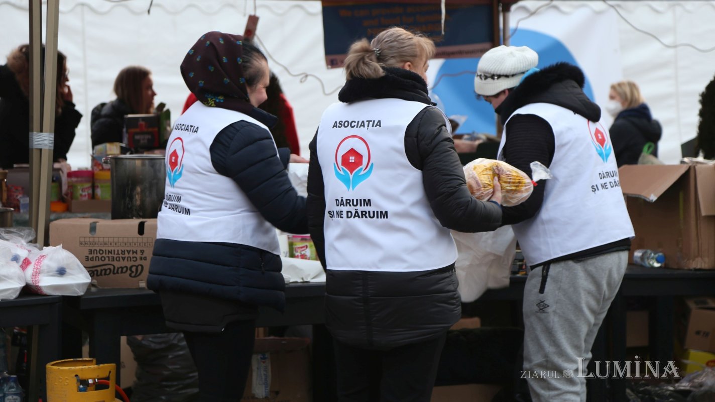 Zi şi noapte alături de refugiaţii care ajung la Sighetu Marmaţiei 205707